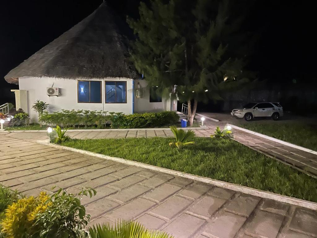 Jambo Beach Hotel Paje Eksteriør bilde